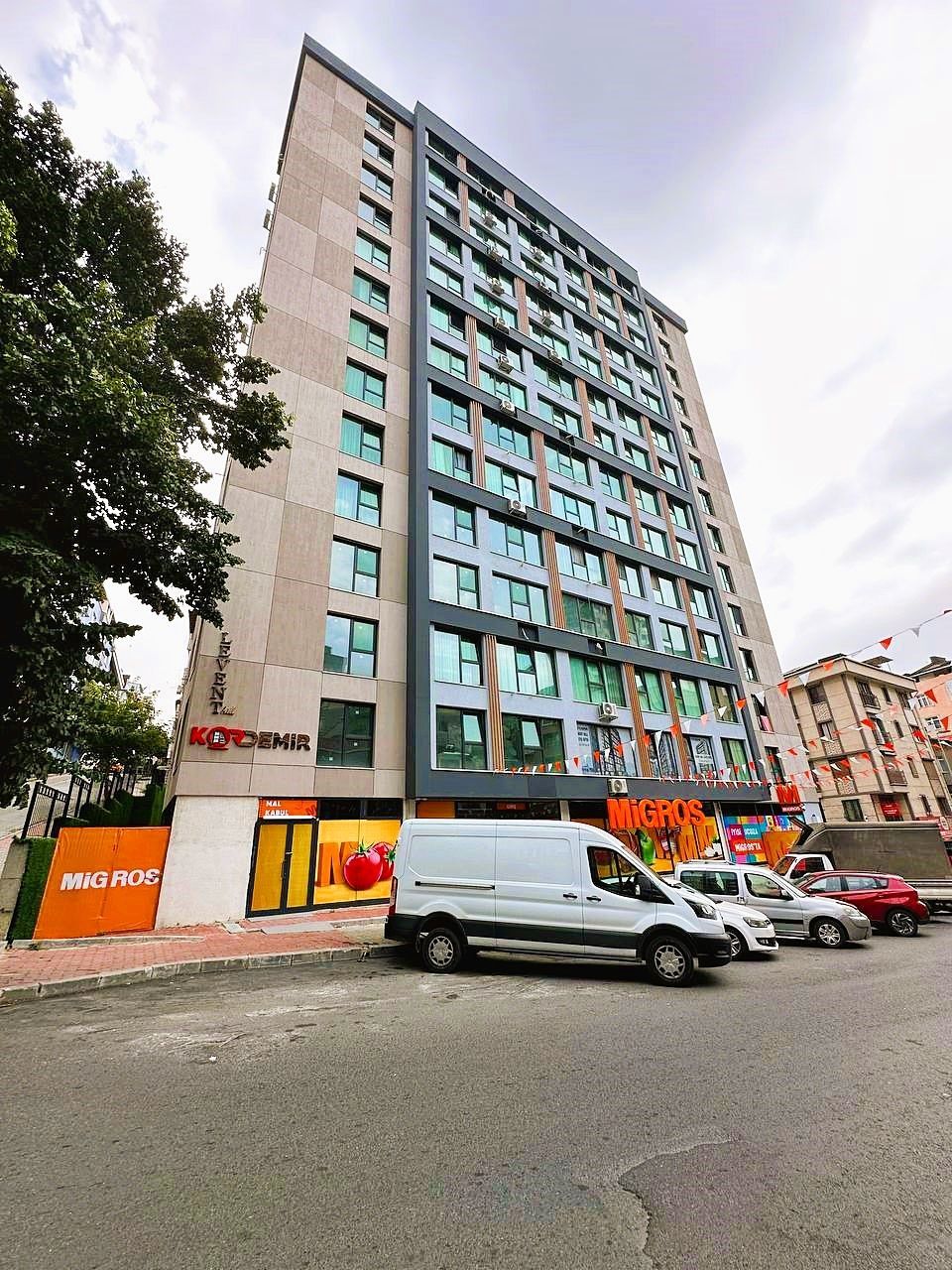Новые квартиры 2+1 в современном ЖК - район Кягытхане, Стамбул